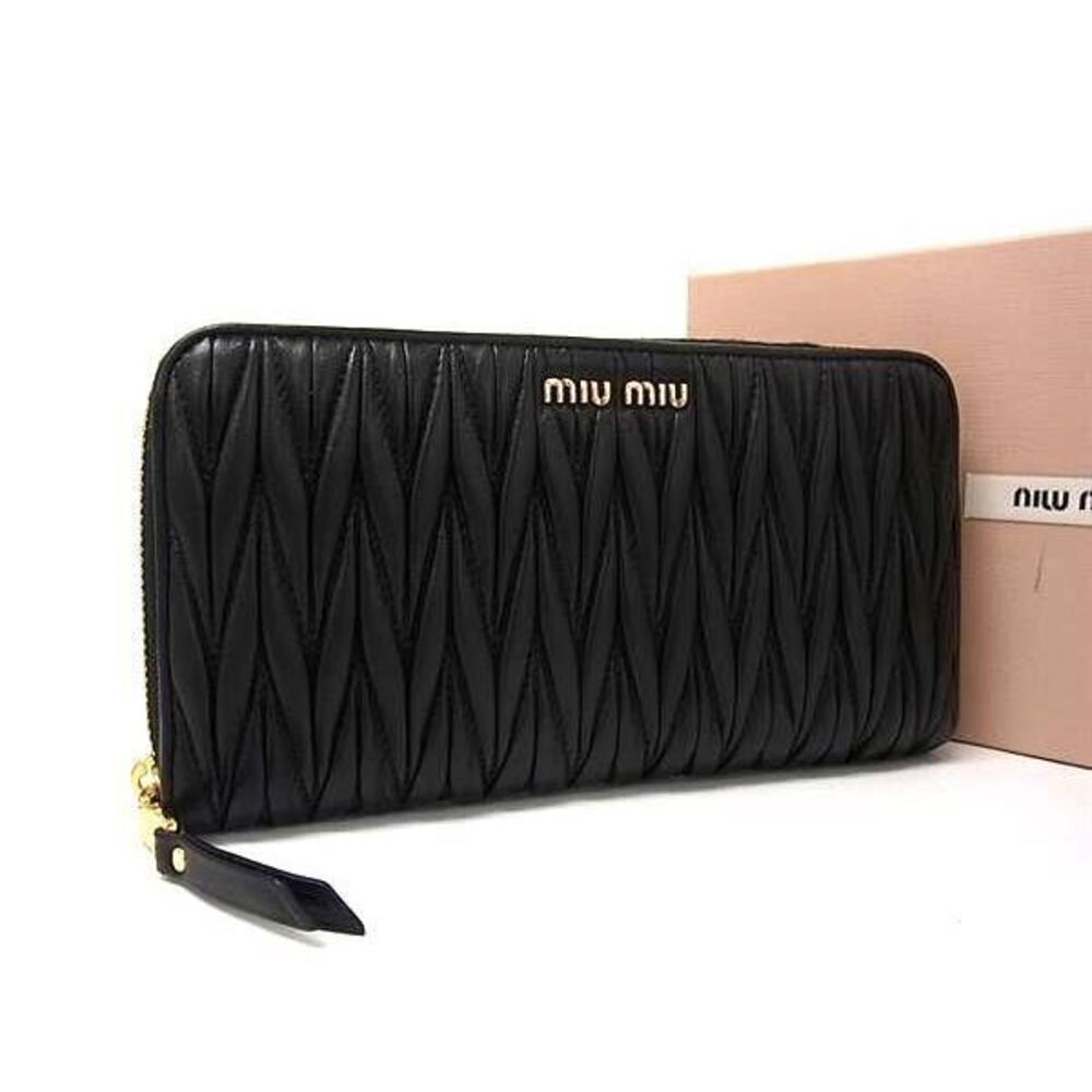 Miu Miu Matelasse Leather Round Zip Long Wallet Black
